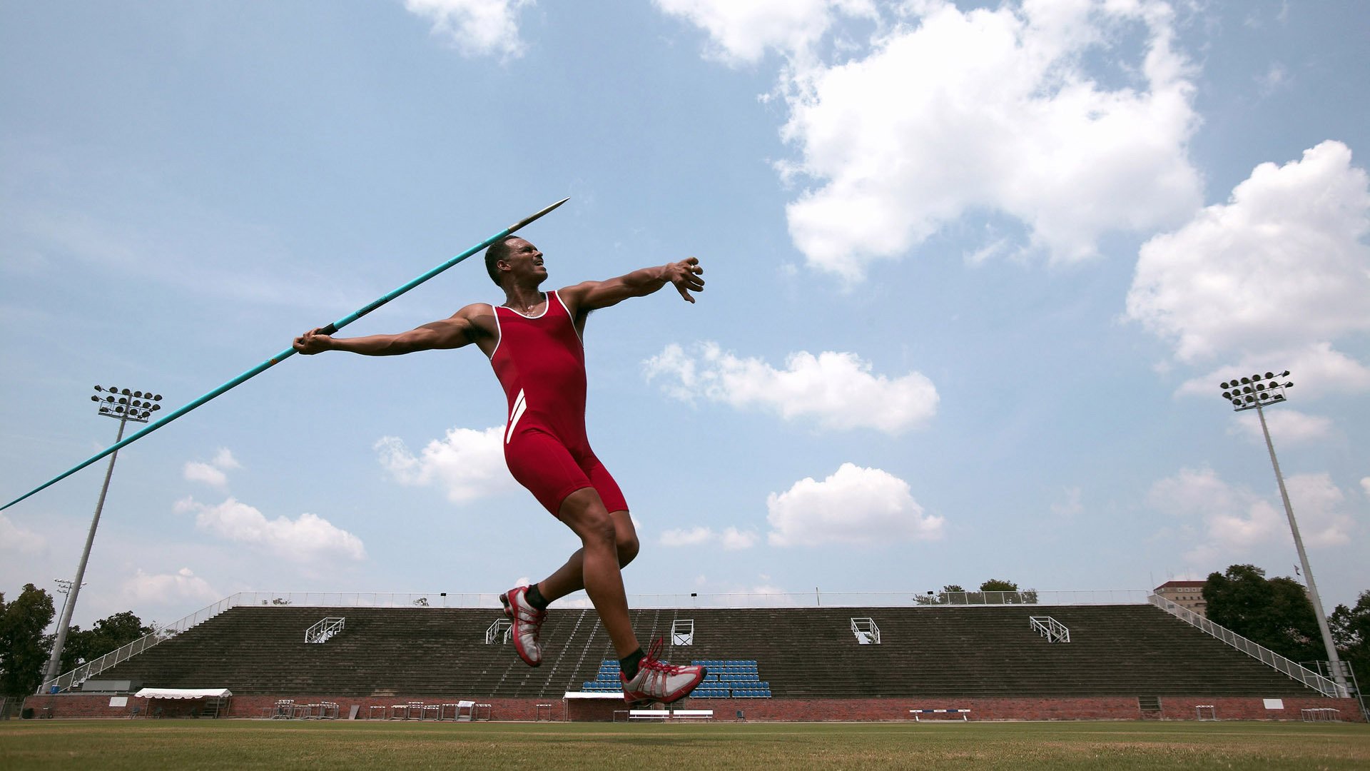 浓眉抢断致胜湖人带动全队节奏，湖人浓眉打什么位置