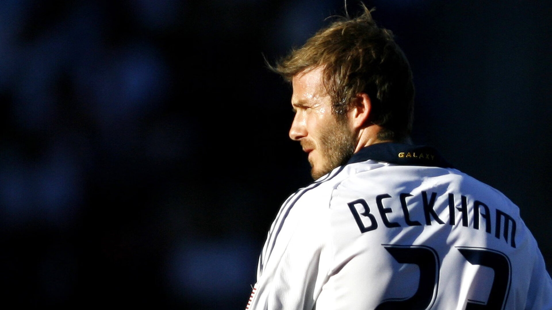 骑士防守端训练中反复演练协防站位细节，骑士这防守能夺冠